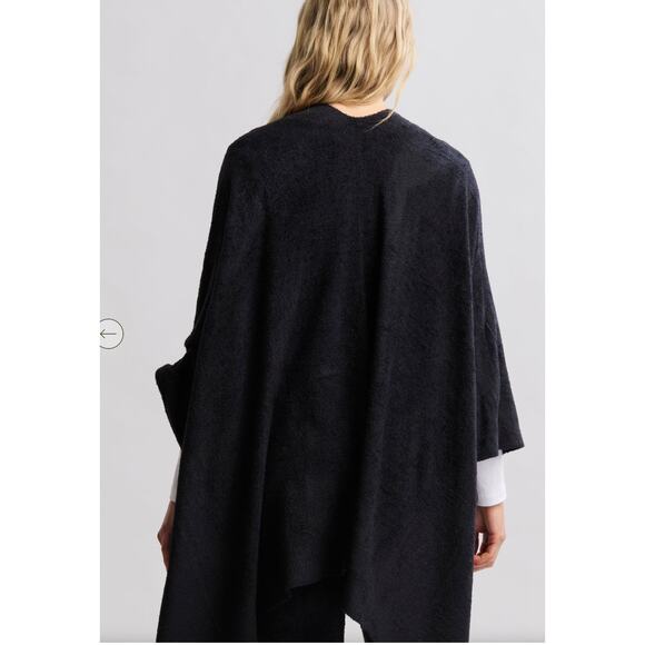 Barefoot Dreams CozyChic Lite Weekend Wrap, Black - Picture 2 of 7